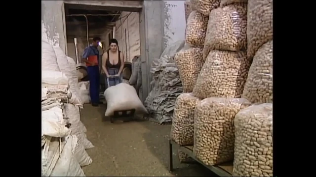 Ateşli nymphos yarak ve dölle sırılsıklam