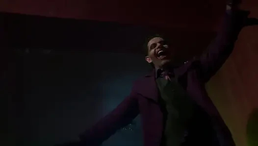 Striptiz kulübünde Joker ile seks partisi