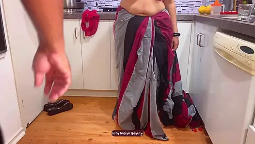 En ateşli desi evli kadın sari seks büyük götlü oral sekse bastırıyor yüz sikişi ve yüksek sesli misyoner