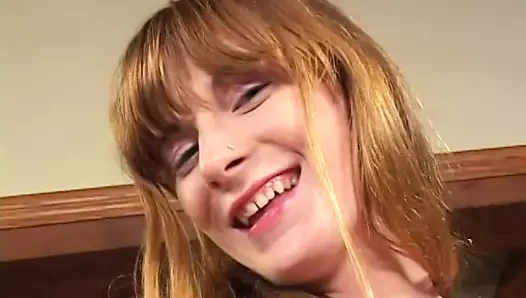 sıska soluk kız tatmin bir eski dick