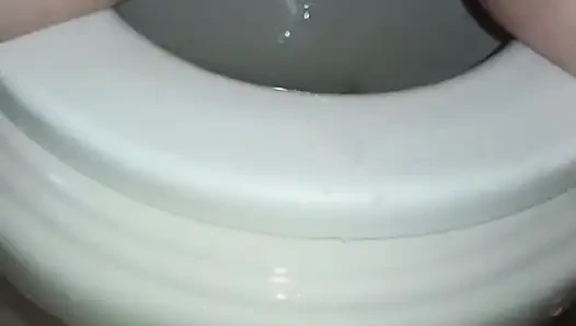 Смачиваю мои трусики