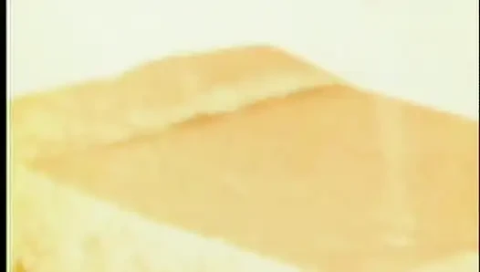 Lezbiyenler üçlü amcık yalıyor nostaljik amcık sikişi