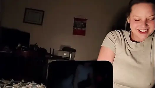 Gıcık Bir Yatakta Sinsi Seks Herkes Bizi Duydu