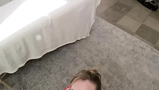 Badoinkvr hareketsiz anya olsen çömelme yapmanın bir yolunu icat etti ve büyük zevkin tadını çıkarıyor bölüm 3