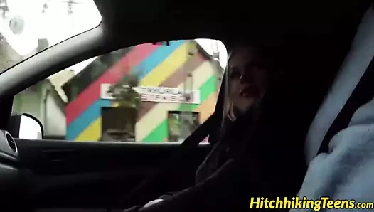 Tatlı esmer alessandra jane gets ona kedi dövülerek sert