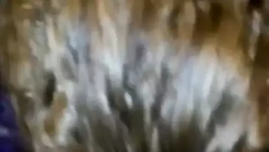 Halkın içinde performans sergilemekten korkmayan bir kıza aşık oldum