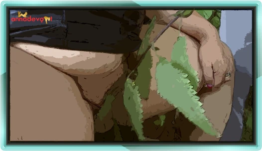 Amcık parmaklanıyor ve ısırgan otu tedavi ediliyor