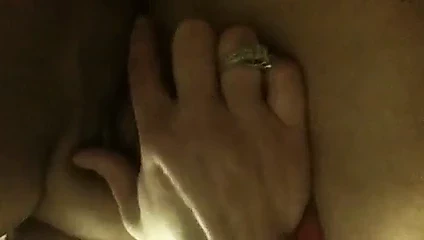 Kölem şımarık, amıyla oynuyor