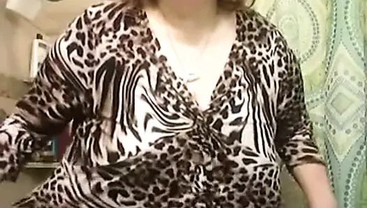 Ssbbw banyoda soyunuyor
