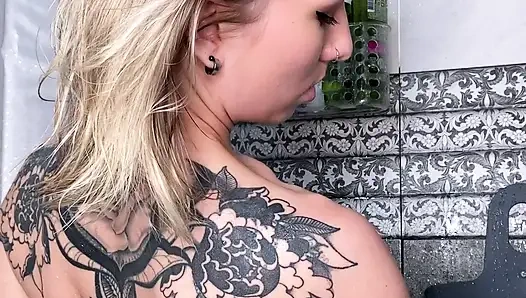 Senin için duşta video güzelim