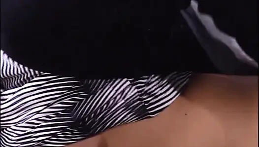 Büyük memeli harika orta yaşlı seksi kadın ormanda büyük amatör yarakla sikiliyor ve amının içine boşalıyor