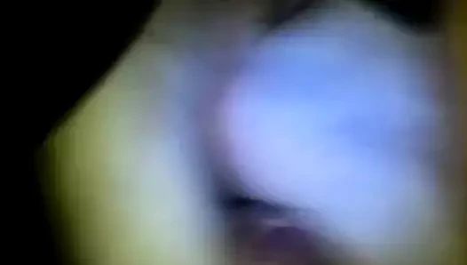 Ma femme morgane me branle avec ces pied je la doigte