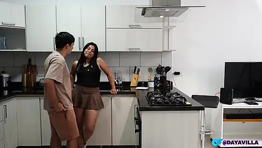 En iyi arkadaşımın erkek arkadaşı vahşi seksiyle beni titretiyor