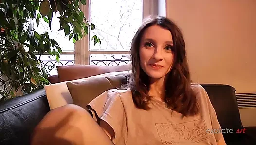 Fransız sıska hatun yönetmenini sikiyor