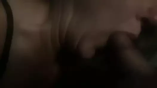 Evli kadın gırtlağına kadar alıyor