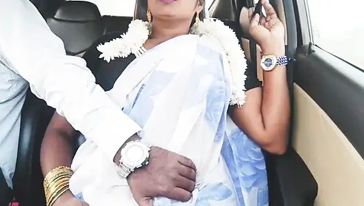 Indiana bhabi sesso in auto. La bella casalinga sari prova a scopare con il figliastro in auto. Telugu dice porcate.