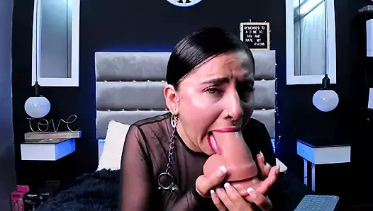 Gag ve derin boğaz – ağlayana kadar çok özensiz, büyük horozun beni boğar – stormihart