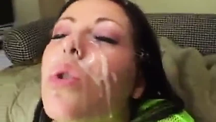 Patricia minyon bukkake