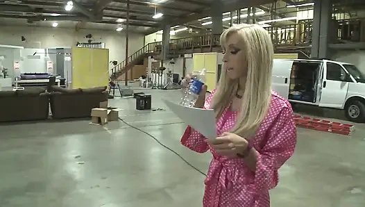 Güzel sarışın üvey kızın porno yıldızı olmak istiyor