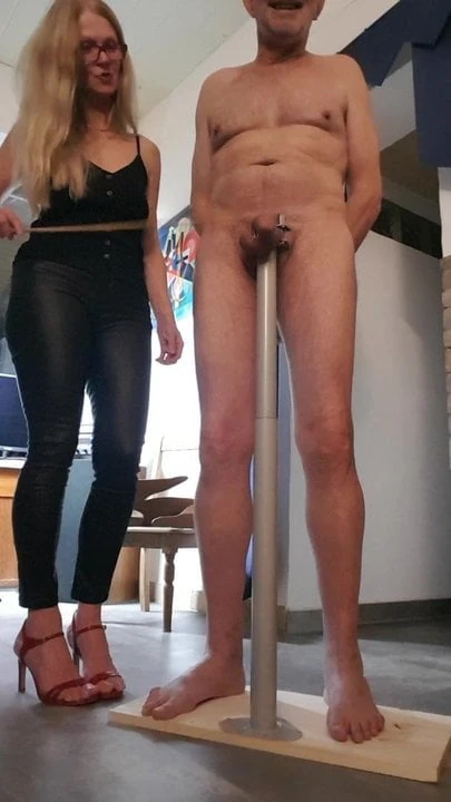 Dicklet üzerinde dans eden toplar