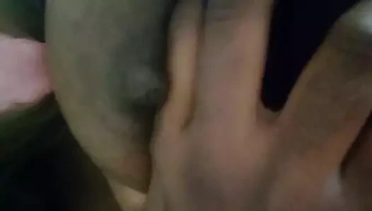 Göğüslerimi emiyor göğüslerimi emiyor