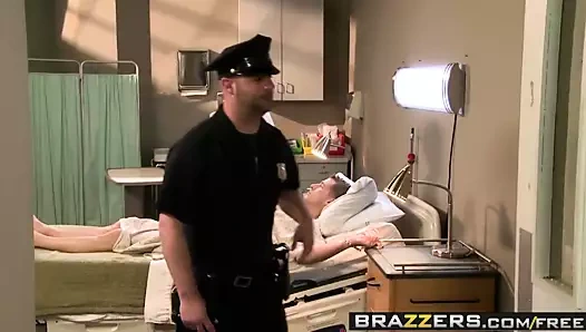 Brazzers - doktor maceraları - doktor sahnede starr