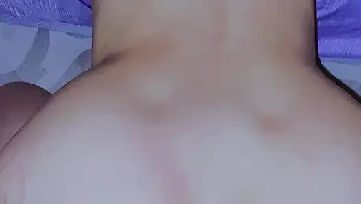 Üvey kız kardeşinin mekisinde