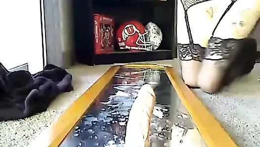 Sevimli emo kız binicilik yapay penis ve fışkırtma