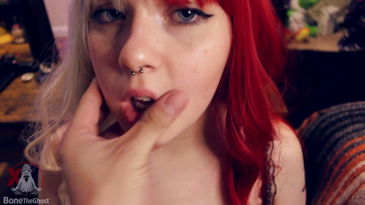 Blue Eyed 18 yo Teen Makes Me Cum On Her Face