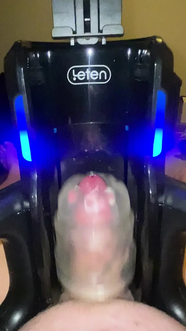 Sağım makinesiyle çılgın büyük boşalma