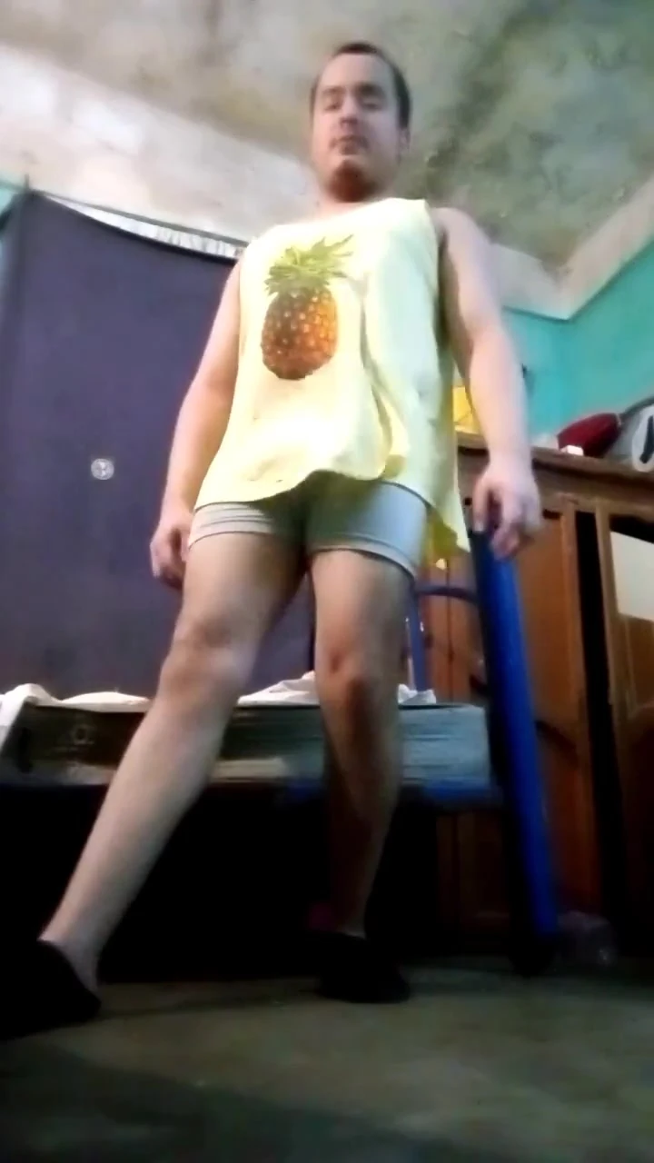 Jesus en boxers saca una corrida enorme de porno gay mexicano