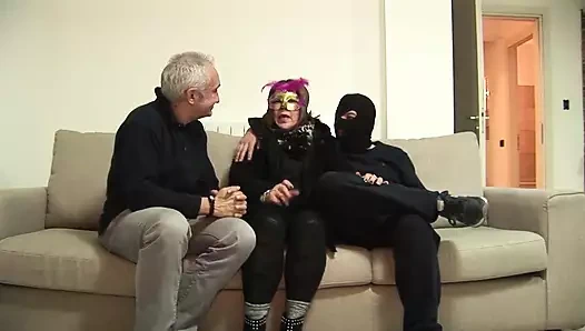 Oturma odasında sikiş ile üst üste binme