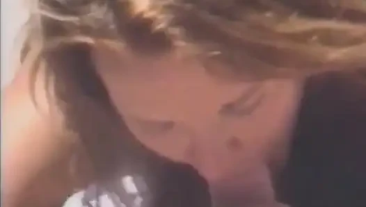 Mükemmel Fransız hatunla yakın çekim oral seks seansı