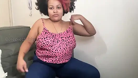 Üvey anne üvey oğlunu boşaltmak için osuruyor