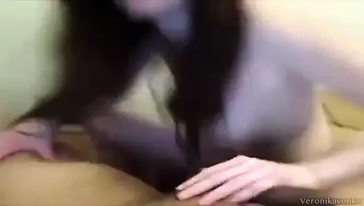 Büyük memeli sıska kız - sakso ve meme sikişi