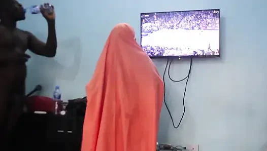 Azgın Müslüman Orta Yaşlı Seksi Kadın Göt Deliğini Siktiriyor