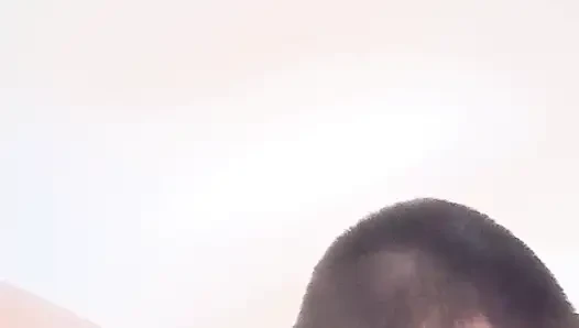 Genç erkek arkadaşımı ye ve kapa çeneni