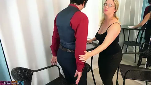 Öğle yemeğinde anal seks