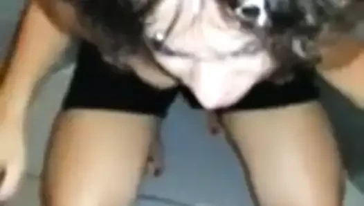 amatör İtalyan derin boğaz ve yüz