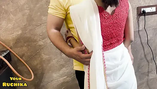 Ruchika Ne Rent ke Badle Choot Dena Sahi Samjha..
