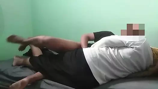 İşten sonra güzel bir fabrika arkadaşı