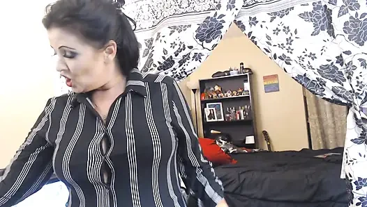 Hatun sekreter burdizzo değiştiriyor