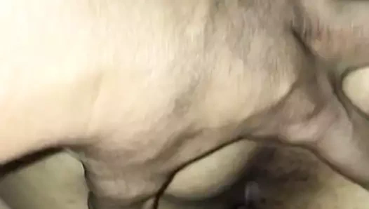 Bir müşteri sürtük karıma boşalıyor – Creampie