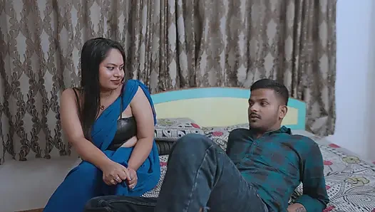 Hintli ateşli beutyfull desi kız sari için erkek arkadaşını davet ediyor sert seks net Hintçe ses