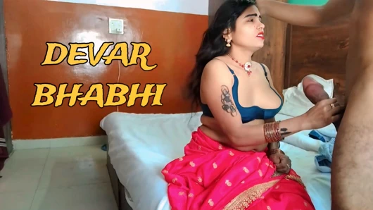 Ateşli yenge genç devar ile sert seks yapıyor