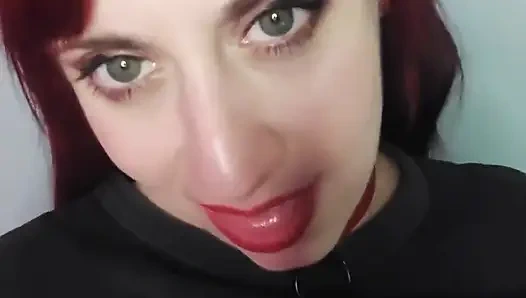 Ninfoman kız arkadaşın sikini sertleştiriyor