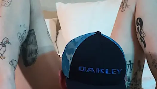 Minyon dövmeli genç kızın amını yalıyor - derleme 1