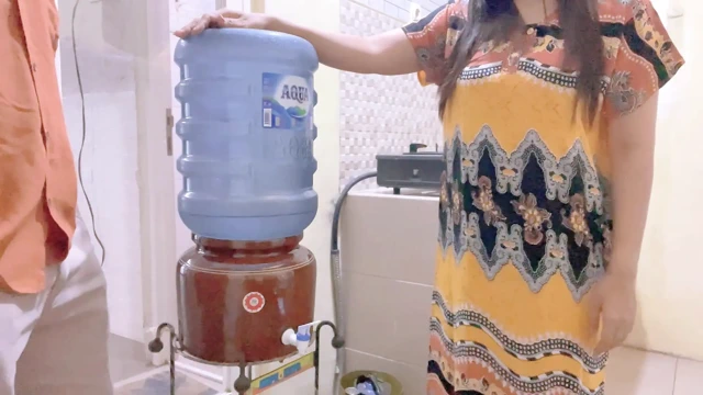 The intention of collecting debts is even given to pussy to the point of squirt