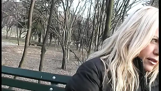 Karımın parkta en sevdiği oyun