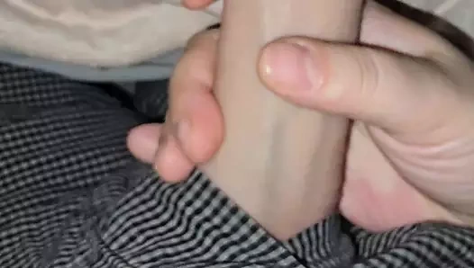 Üvey anne üvey oğluna 9 inçlik yarakla mastürbasyon yapıyor